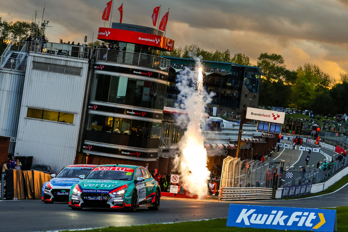 RD10 Brands Sunday VIP Hospitality Package - EXCELR8 Drivers